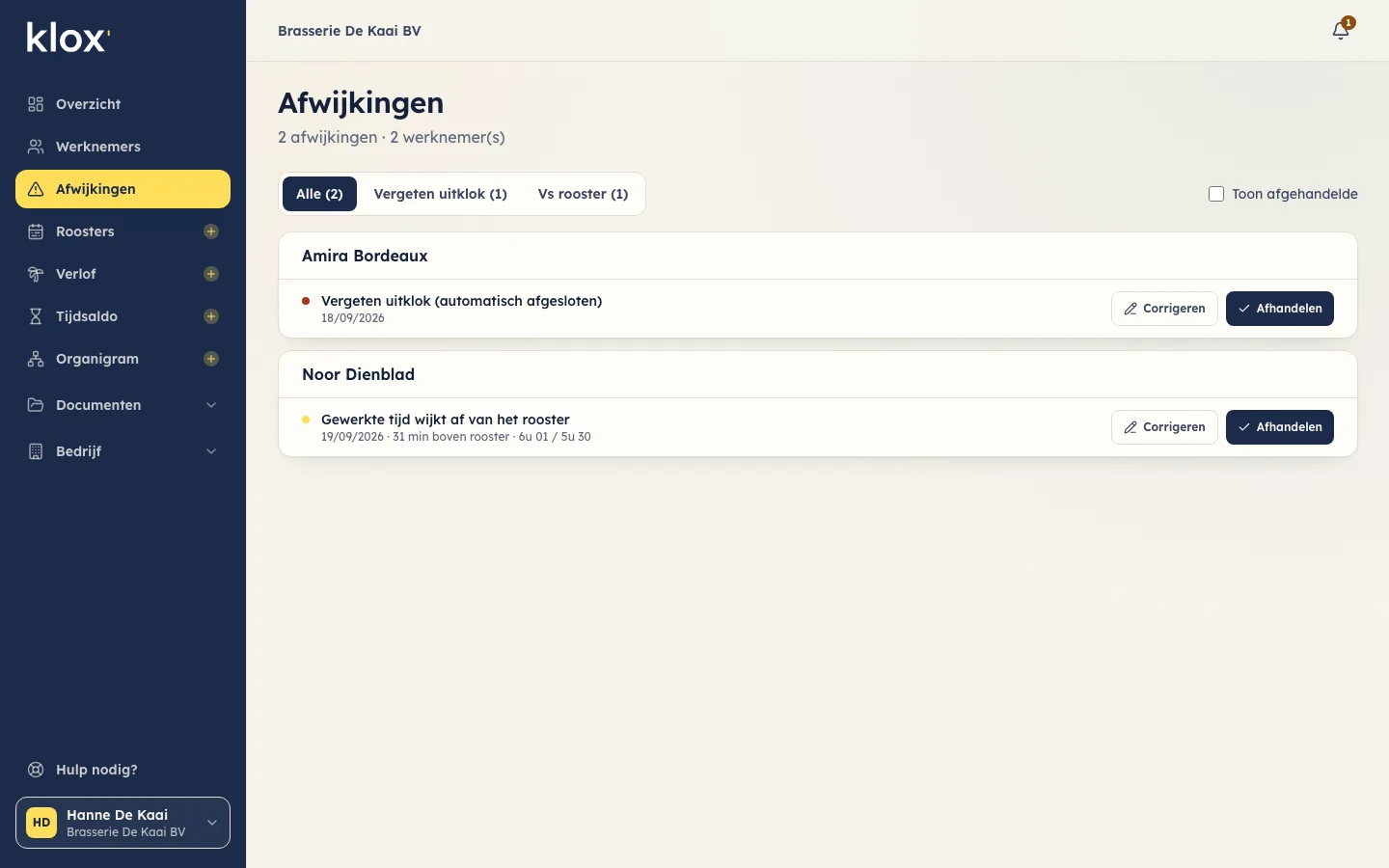 Lijst met afwijkingen in Klox: een vergeten uitklok en gewerkte tijd die afwijkt van het rooster