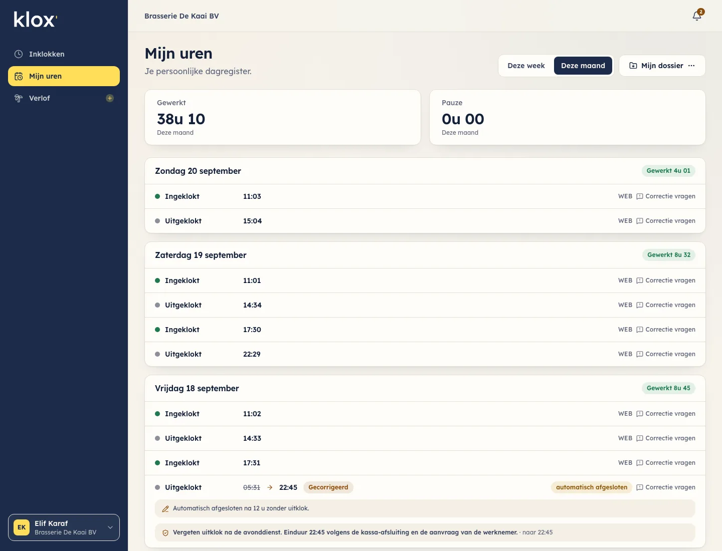 Persoonlijk dagregister van een werknemer op desktop met de gewerkte uren van de maand